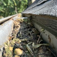 Gutter-Cleaning-in-Sand-Springs-OK 1